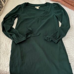 Green V-Neck Dress with pockets